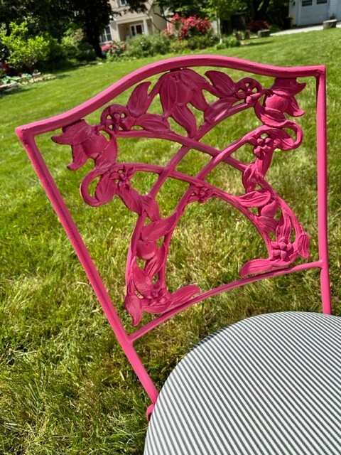 Vintage Pink Cast Iron Glass Top Patio Set 5 Pieces Striped Cushions w Placemats