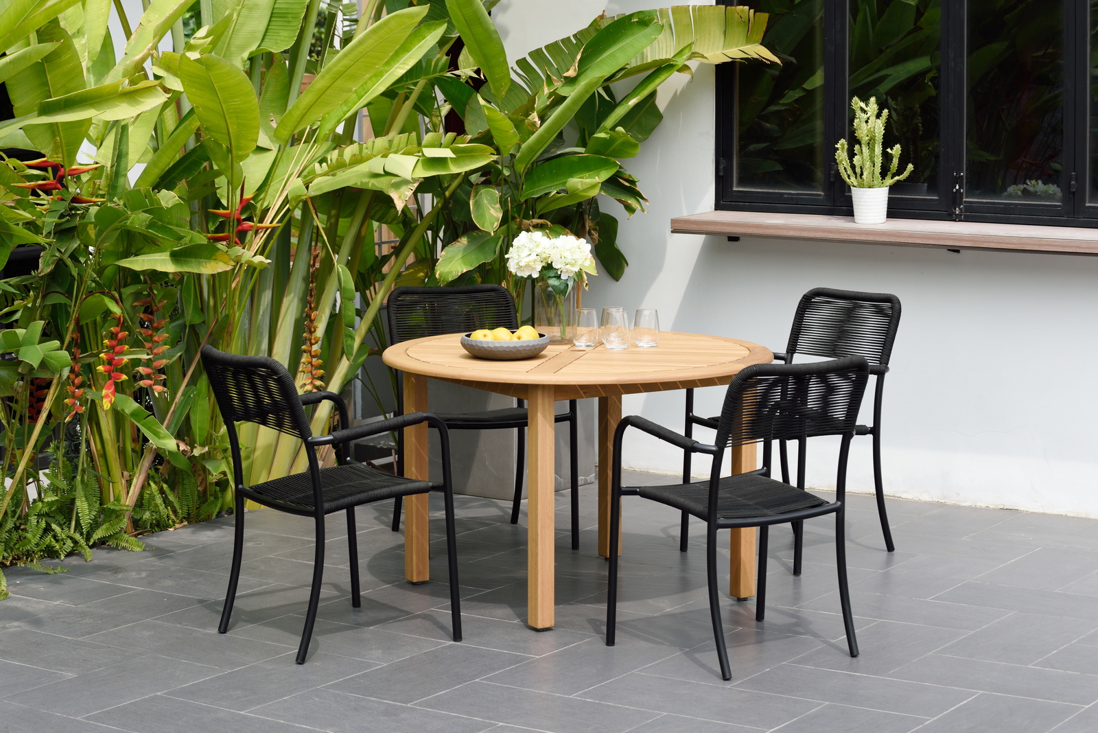 Amazonia Vaux 5-Piece Outdoor Dining Set | Teak Finish | Black Chairs